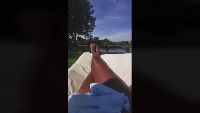 HottieIn22 29-08-2022 legs 