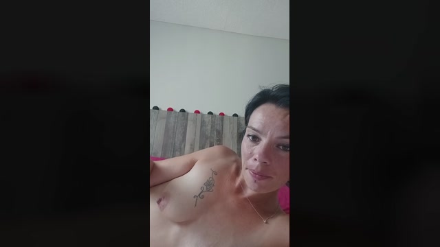 labrunettee  01-09-2022 fuckpussy Females