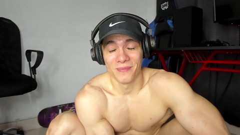 mr_freed  02-09-2022 video kissing