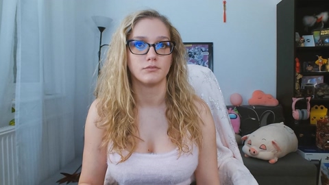 LunaNicole 03-09-2022 sucktits 