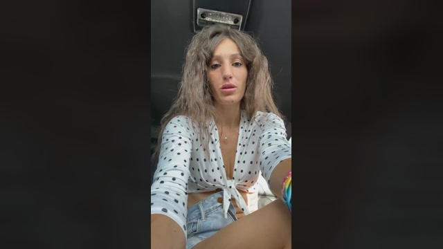 sextwoo  03-09-2022 suckcock Females