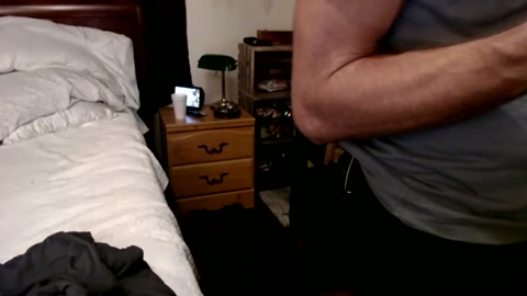 newbigger  05-09-2022 video suckshow