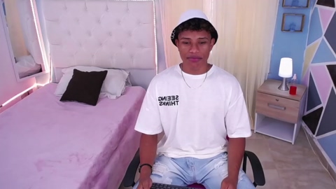 richard_lewiss  04-09-2022 video sexyfeet