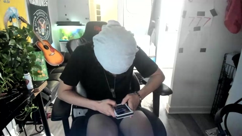 bashful4200  06-09-2022 video Naked