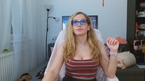LunaNicole 08-09-2022 sucktits 