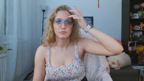LunaNicole 09-09-2022 tits 