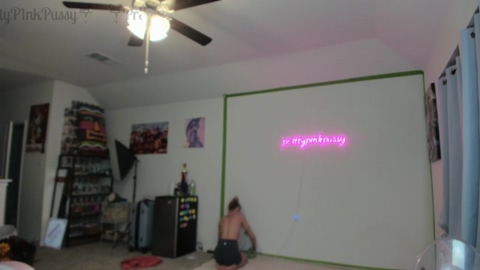 pr3ttyp1nkpussy  09-09-2022 beautiful Females
