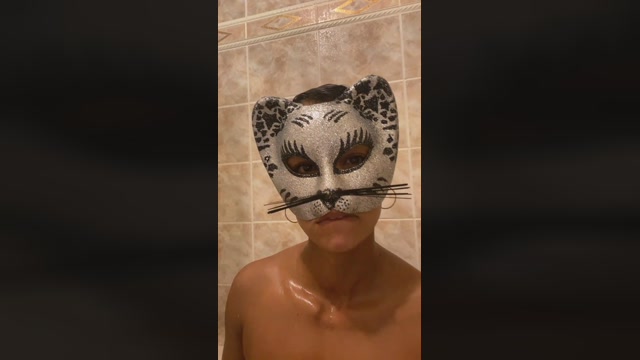 Ella974 10-09-2022 lick 