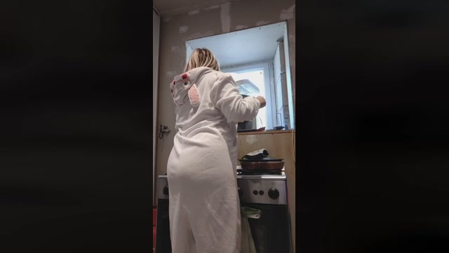 LADY_CHARLYNE 12-09-2022 striptease 
