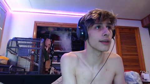 not223  11-09-2022 video kissing