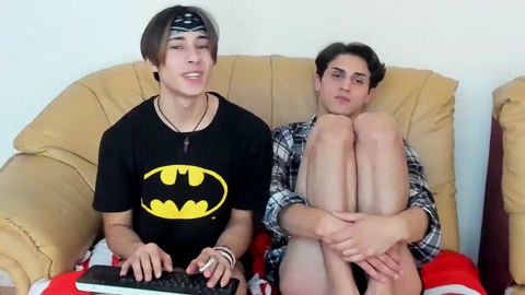 kevin_hug  15-09-2022 video gay