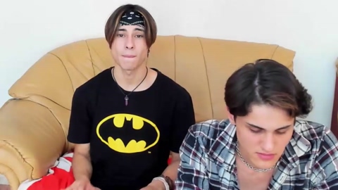 kevin_hug  15-09-2022 video bicurious