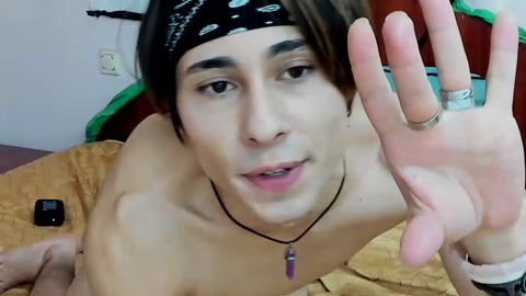 kevin_hug  15-09-2022 video cute