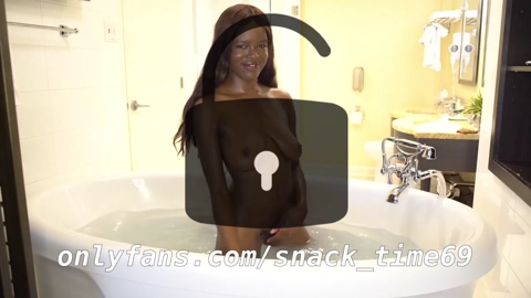 snack_time69 21-09-2022 Topless 