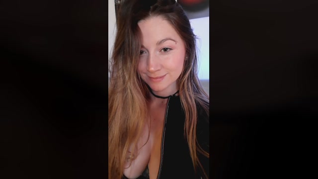 BruunaLove_  21-09-2022 hot Females