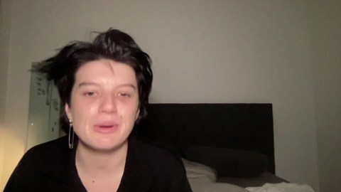 finnbambi444 27-09-2022 striptease 