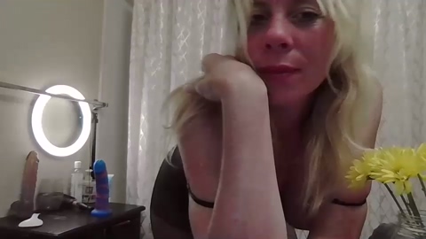 lovesarachristine 28-09-2022 suck 
