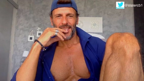 slater2011  28-09-2022 video juicy