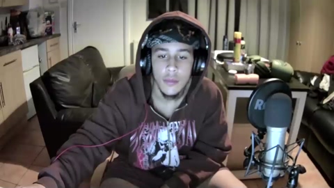 444livin  02-10-2022 video Cam