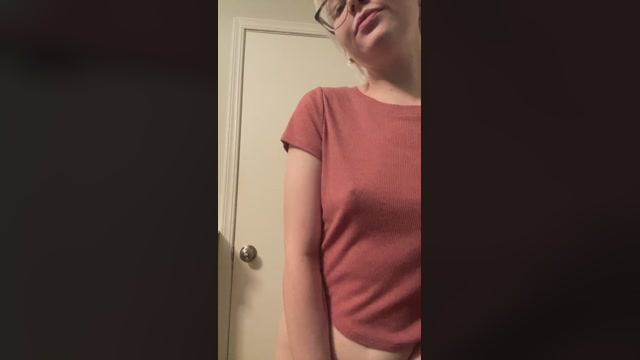 Blondebabe511  03-10-2022 prettyface Females