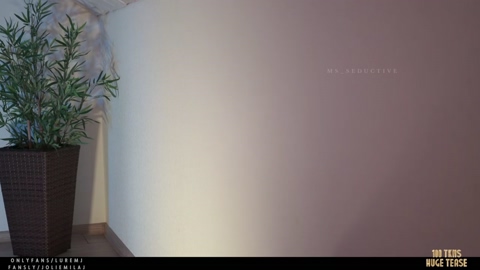 ms_seductive  02-10-2022 hot Females