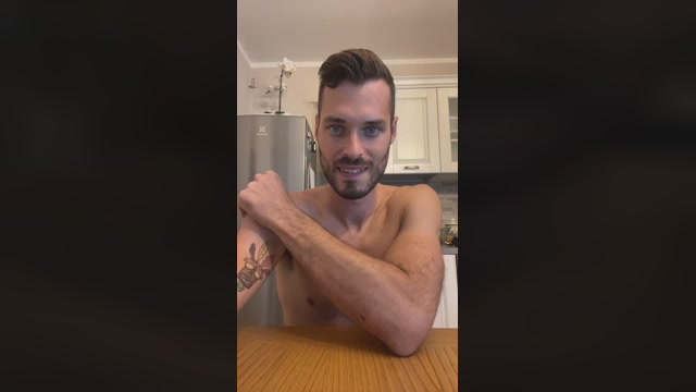 Eivor90  04-10-2022 Recorded Video sexymale
