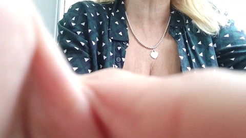 La__Signora 04-10-2022 naked 