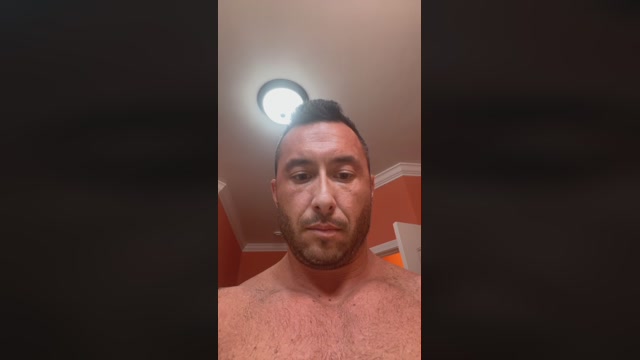 welikejordans  04-10-2022 Recorded Video kissing