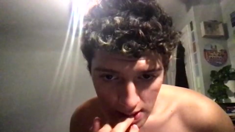 chickenbopcow  05-10-2022 video fingers