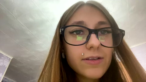 viktoria9898 06-10-2022 boobs 