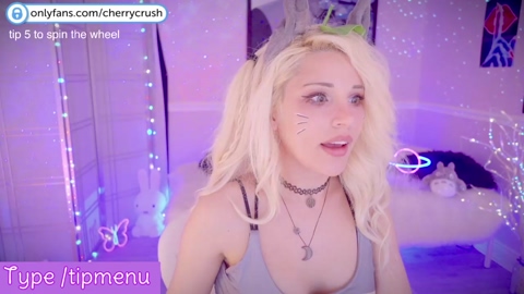 cherrycrush  07-10-2022 kiss Females