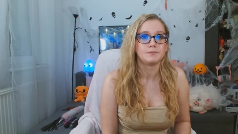 LunaNicole 10-10-2022 boobs 