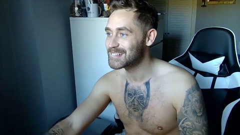 greyjoggers  18-10-2022 video kissing