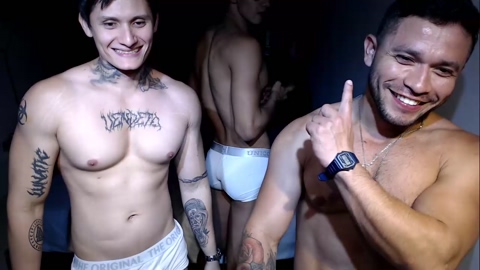 travis_bakerr  17-10-2022 video skinny