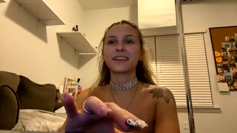 raetre  18-10-2022 Show Females