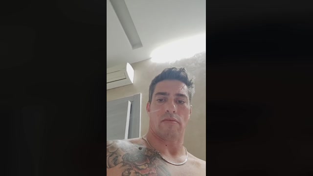 Italianmanhot80  25-10-2022 Recorded Video bigcock