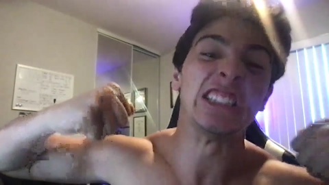 italianstalion1111  24-10-2022 video kissing