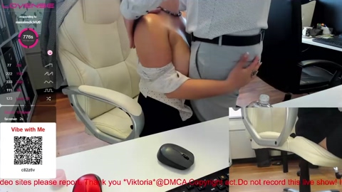 milf_viktoria  25-10-2022 lovense Couples