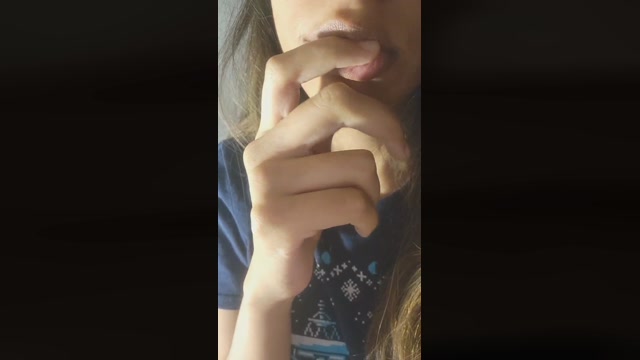 Aloneathome22 26-10-2022 striptease 
