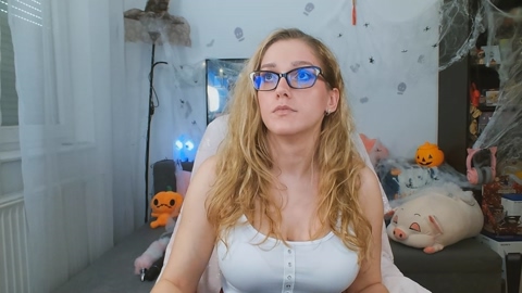 LunaNicole 27-10-2022 boobs 