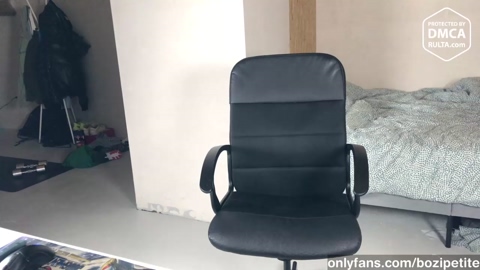 bozipetite  31-10-2022 video fingering