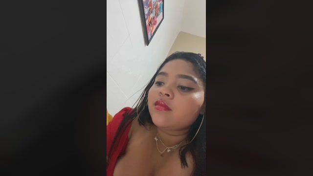 Julia_garciaaa 01-11-2022 strip 
