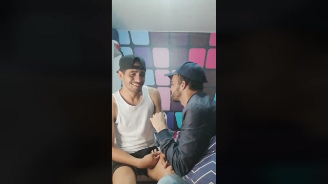 Javian2000  02-11-2022 Recorded Video kissing