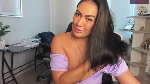 emillybrowm  04-11-2022 striptease Females