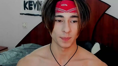 kevin_hug  04-11-2022 video toys