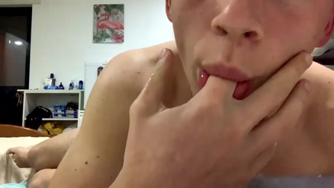 youthblond12  04-11-2022 video lick