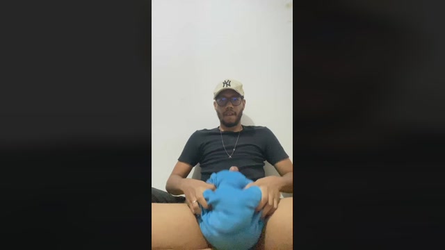 zeedy0  04-11-2022 Recorded Video twink