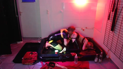 RubberTwinks  06-11-2022 Recorded Video big
