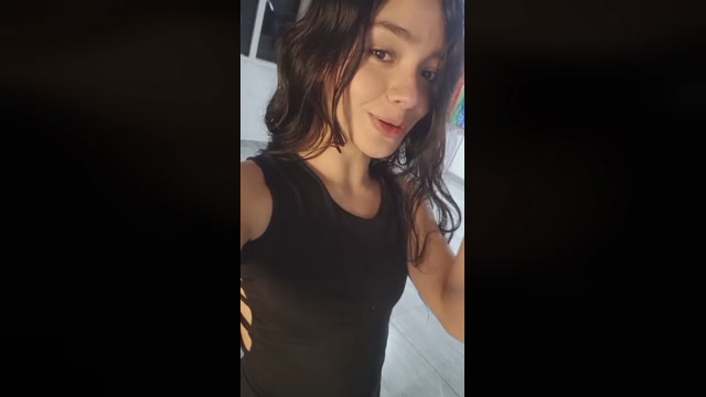 isabellakoch666  06-11-2022 tits Females