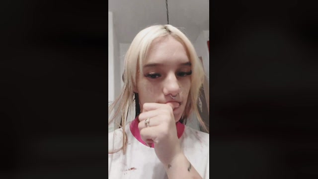 camisan00 09-11-2022 bigcock 